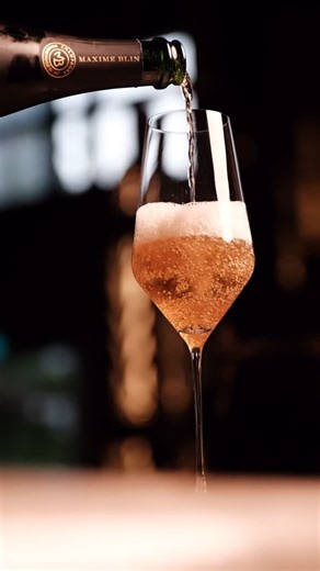 ATLAS on Instagram: "Those racing bubbles? A legacy of patience, pressure, and centuries of refinement, born from accidental second fermentations in cold Champagne cellars and perfected once winemakers learned to tame the chaos. 📷: @lateef.photography"