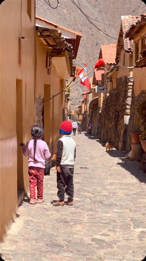 1.7K reactions · 52 shares | El impresionante pueblo de Ollantaytambo, el lugar ideal para recargarte de energías.  | Andean Peru Exploor | Facebook