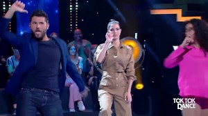 🕺💃On les sent un peu perdus non ? | Vendredi tout est permis avec Arthur