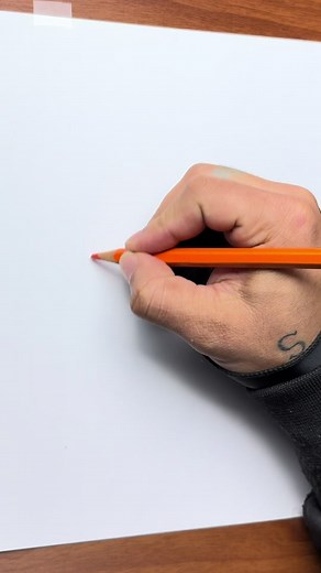 Neste vídeo, eu mostro como desenhar o personagem Homer Simpson de forma simples e passo a passo. Explico cada detalhe do rosto e da cabeça, como fazer os olhos, o nariz, a boca e o cabelo característico do Homer. É um tutorial fácil e acessível para qualquer pessoa que queira aprender a desenhar esse ícone da cultura pop.