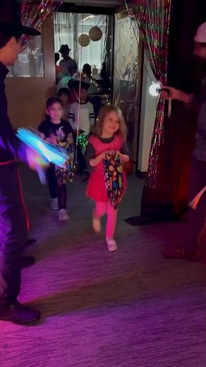 👋 Check out Menlo Children’s Center (MCC) preschool and afterschool programs’ visit to City facilities on Oct. 30 for the annual City Hall-oween! 🎥 Learn more about MCC at menlopark.gov/MenloChildrensCenter | City of Menlo Park Government