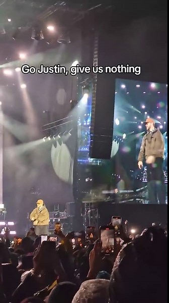 Justin Timberlake disappoints fans with lackluster concert performance