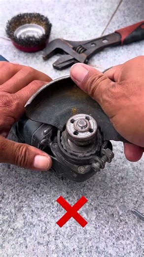 Simple and easy to use angle grinder protective cover