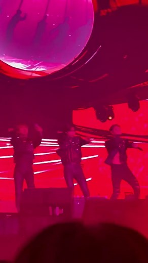 Stray Kids Red Lights Concert Performance