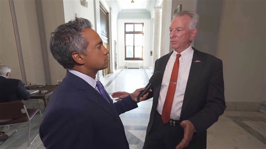 Federal workers face financial strain with first missed full paycheck