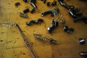 Le Nitinol : métal à mémoire de forme -  Couleur-Science