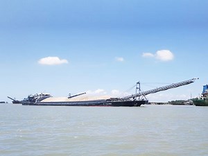 [Hot Item] China 3000 Tons Self-Unloading Sand Barge for Sale
