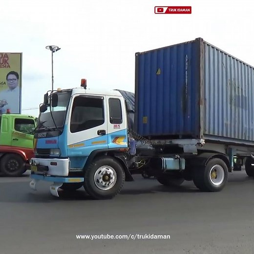 Isuzu Head Tractor Container Truck #shorts