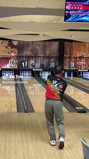 Baby split #twohandedbowling #shorts #sports #motivation #reels