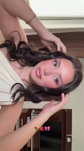 Spring Makeup Tutorial: Fresh Looks to Elevate Your Style