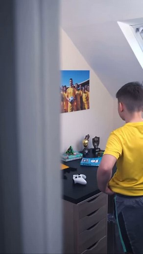 Ad for @crownpaintsuk Meet Your Match #ad #advert #advertising #crown #crownpaint #commercial #sociamedia #meetyourmatch #colourmatch #colourmatching #colourmatchpaint #football #footballteam #colour #red #yellow #blue #green #father #dad #son #builder #trade #painteranddecorator | Chris Edgerley