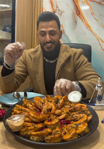 عرض قريدس و اجاج مقلي من سيمون في بيروت