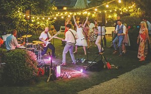 Hire Different Class | 90s Britpop Function Band London | Entertainment Nation