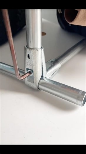 Lock it. Tighten it. Done.Modular tube frame assembly made simple ⚙️