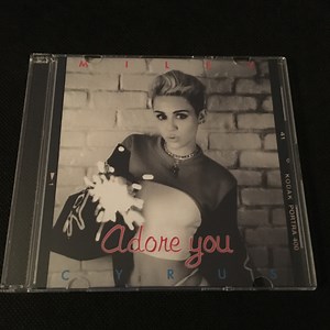 Miley Cyrus - Adore You