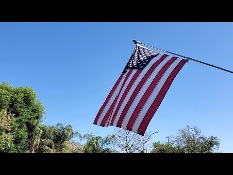 Spinning Flag Pole - Tangle Free Flag
