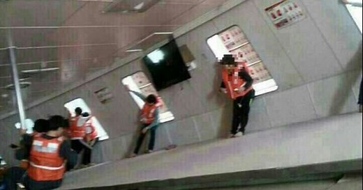 Photos Show Harrowing Moments as South Korean Ferry Sank