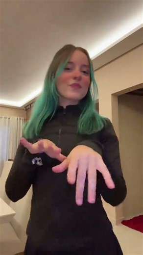 Clara Martins Dancing-.| { Famous TikTok Dance } @Tik.Tok.Dos.Famosos-Dance.2