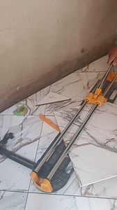22K views · 157 reactions | Cutting a tile in the corner is complicated for beginners in ceramic tile installation | Karim radouan | Facebook