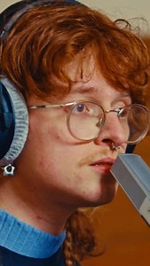 baby spoon for @kellyclarksonshow 🥄🥄 thank u for having us !!! produced by @bttrsweet_media audio engineer & mix: @connorhanson_music creative director, editor, & colorist: @benjaminmlieber director of photography: @kriskhunachakmm assistant camera: @carlssjg recorded at @tothebridgenyc audio arrangement by @chrisgellerdrums | Cavetown