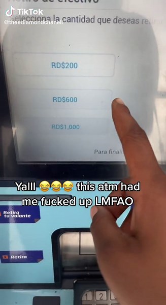 Y’all this was stressful as fuck & I had to pee bad asl & it was HOTTT 🥴🥴 😂😂 We figured it out though 2000 DR pesos is $40 USD LMAO 😂 #fyp #dominicanrepublic🇩🇴 #fy #pesosdominicano
