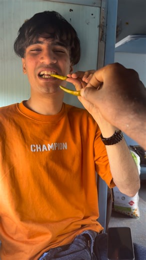 PETTA RAP on Instagram: "Vada phhaa 🙃"