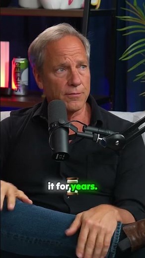 You won't believe Mike Rowe's graduation story! 🏆😂