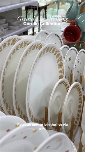 🎥✨ Corelle Classics in Motion! ✨ From the iconic vintage prints to the timeless plain whites, every Corelle piece tells a story — elegant, durable, and made to last through generations. 💕 💬 Watch closely, Kisses Family — can you spot your favorite? Join us LIVE at 5:00 PM onwards and grab these beautiful pieces before they’re gone! 📦 Register now via PM to join our Live Selling! 📍Kisses Home UK & Japan Treasure Shop Disclaimer: All brands mentioned are not owned by Kisses Home UK & Japan Tr