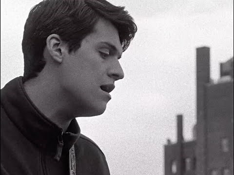 Omar Apollo - Unbothered (Official Music Video)