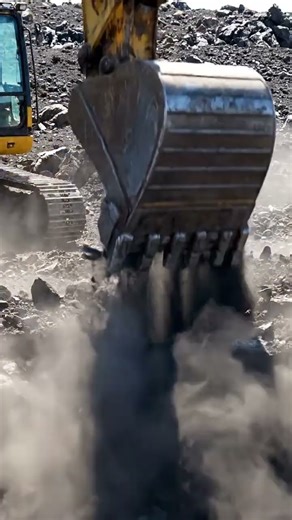 Excavator vs Volcanic Rock 💥