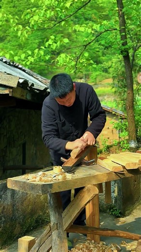 Hand-Planing Wood the Calm and Traditional Way#HandTools #Woodworking