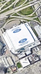 🏟️ You walk in at street level. Then you head down 45 feet underground into one of the most high-tech stadiums in the NFL. Welcome to Ford Field, built around a 1920s department store and powered by pure Detroit energy. It’s modern. It’s historic. And it’s 100 percent Detroit. This place holds 65,000 fans in a climate-controlled dome with giant glass walls, full 5G, and some of the best sound in football. A large section of the original Hudson’s warehouse was built right into the stadium and no