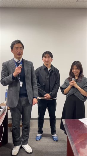 勝間田貴宏（校長@御殿場西高校） on Instagram: "御殿場西高校の【Go BeyondRadio🎙️】 明日放送のゲストは夏賀センパイ🌟 現在は静岡ガス（株）で働きつつ、現役選手で主力選手として活躍しています⚾️ 熱い時期を共に過ごした夏賀センパイは何を語ってくれたのでしょうか。 ぜひ聴いてください🙏 スマホからも聴けます📱 【御殿場西高校のGo Beyond Radio🌈】 🍏本放送 第1/3 火曜日 7:00〜7:30 🍎再放送 第2/4 火曜日 7:00〜7:30 🍋パーソナリティ 山本ひろみさんand勝間田貴宏 🫐ゲスト 生徒、先生、その他 🍊URL https://www.jcbasimul.com/fujiyamagogofm #御殿場西 #富士山GOGOエフエム #御殿場市 #静岡ガス #高校野球"