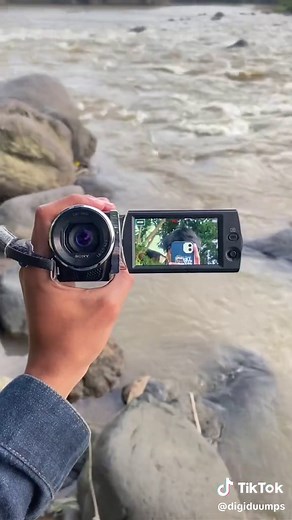 Sony HDR-CX190E Handycam Review and Features