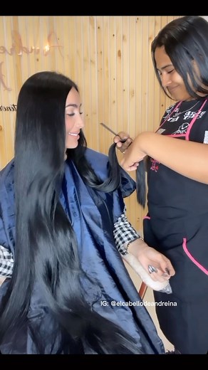 Andreina Prada Oficial on Instagram: "🤣 Cuando no queremos que nos corten el cabello 😅 #humor #comedia #tipscabello #andreinaprada #elcabellodeandreina #eeuu #colombia #eeuu #alemania #usa #california"