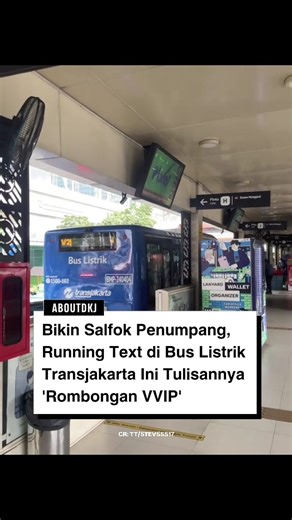 ABOUT DK JAKARTA on Instagram: "Biasanya menampilkan rute perjalanan, running text bus listrik Transjakarta ini menampilkan tipe penumpang yang sangat-sangat penting. Kira-kira siapa ya mereka? [📹: stevsss17]"