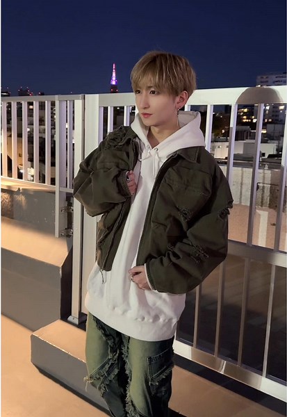 BARCONの新しいミリタリークラッシュジャケット