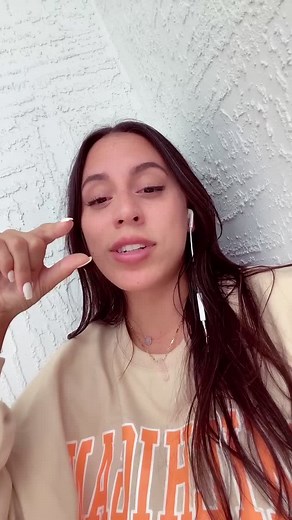 Mastering the Art of Pickup Lines in a Bar