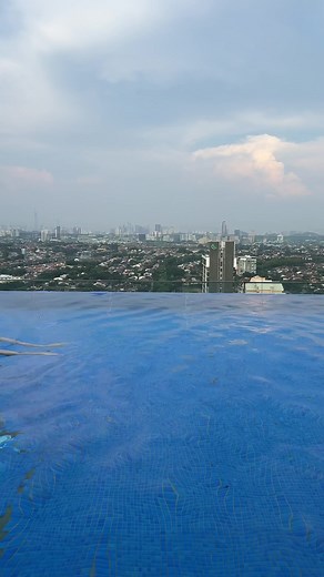 Evening swim at my house’s rooftop infinity pool. 🩵🏊🏻‍♀️🏖️ #swimming #chillvibes #relaxing #metime #infinitypool | Grace Choong