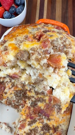 Christmas morning breakfast casserole 🎅🎄❄️ | Cookinginthemidwest