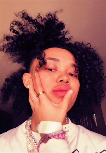 She got lil baby hands 😂 #fyp #wlw #trending #couple #studsoftiktok | wlw couple