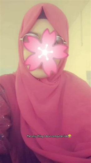 @air_diaries225 on Instagram: "Uni walun ne ghlt chair rkh di hai🙂 #airuniversitykarachi #airuniversity #computerlab #chairswing #instagram"