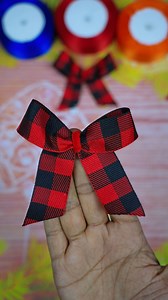 26K views · 115 reactions | Easy & Quick Christmas Bow Tutorial #Christmas #christmas2025 #christmasbows #fblifestyle | Creative Art & Craft Ideas | Facebook