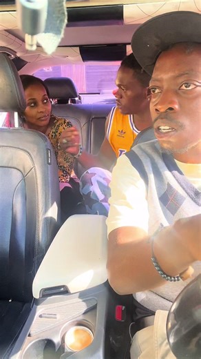 Umunsi mubi Part2 Gutwarwa N’Umusazi @1badebade 🤣🤣🤣🤣🤣#black_chainz_uzwi #hitchallenge #viral #viraltiktok #contenido