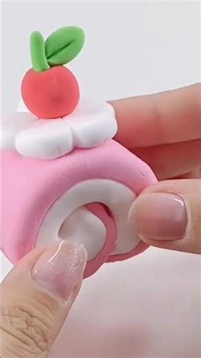 How to make a roll cake from a clay! Simple and easy 🎀🎀🩷 #clay #claycraft #clayvideos #creative