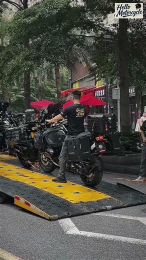 Set a goal first. Then strive to achieve it. #BMW Waterbird #Waterbird Modification #BMW 1250adv