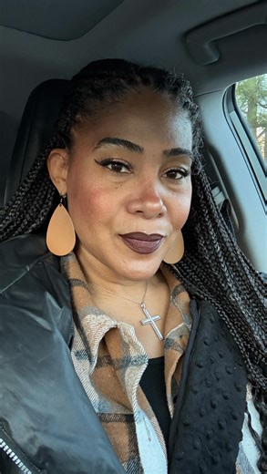 Teshara Boston on Instagram: "With 2026 around the corner… I’m shooting my shot 🎯 Mommy morning makeup!!! Eyes: Kosas Air Brow - Tinted Volumizing Treatment Gel Color: Dark Brown FENTY Beauty SHADOWSTIX LONGWEAR EYESHADOW STICK Color: Fizzy Frozé Kaleidos Night of Creation 6-Eyeliner Set Color: Solaris Kiss imPRESS Falsies Press On Self Adhesive Voluminous Lash Clusters Kit Cheeks: Haus Labs Bio-Radiant™ Gel-PowderHighlighter Color: Fire Opal The Lip Bar FRESH GLOW 2-IN-1 POWDER BRONZER + BLUSH