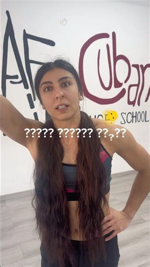 🔥BLOOPERS🔥 marialina_papadopoyloy Couch up her classes #POLEDANCE #bloopers #afrocubandanceschool