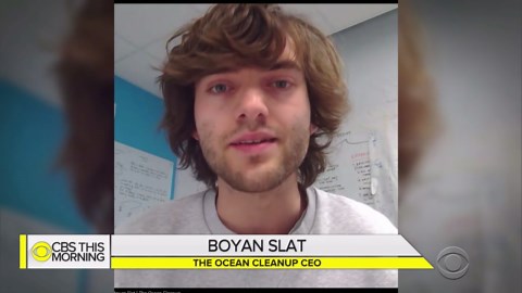 Device helping clean Great Pacific garbage patch breaks off