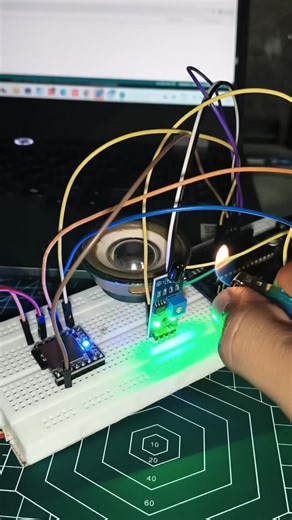 Arduino_Projects_04 on Instagram: "Fire Alert 🔥 system using DFPlayer Mini, Arduino Uno R3 And flame Sensor #fire #dfplayermini #arduino #arduinoproject"